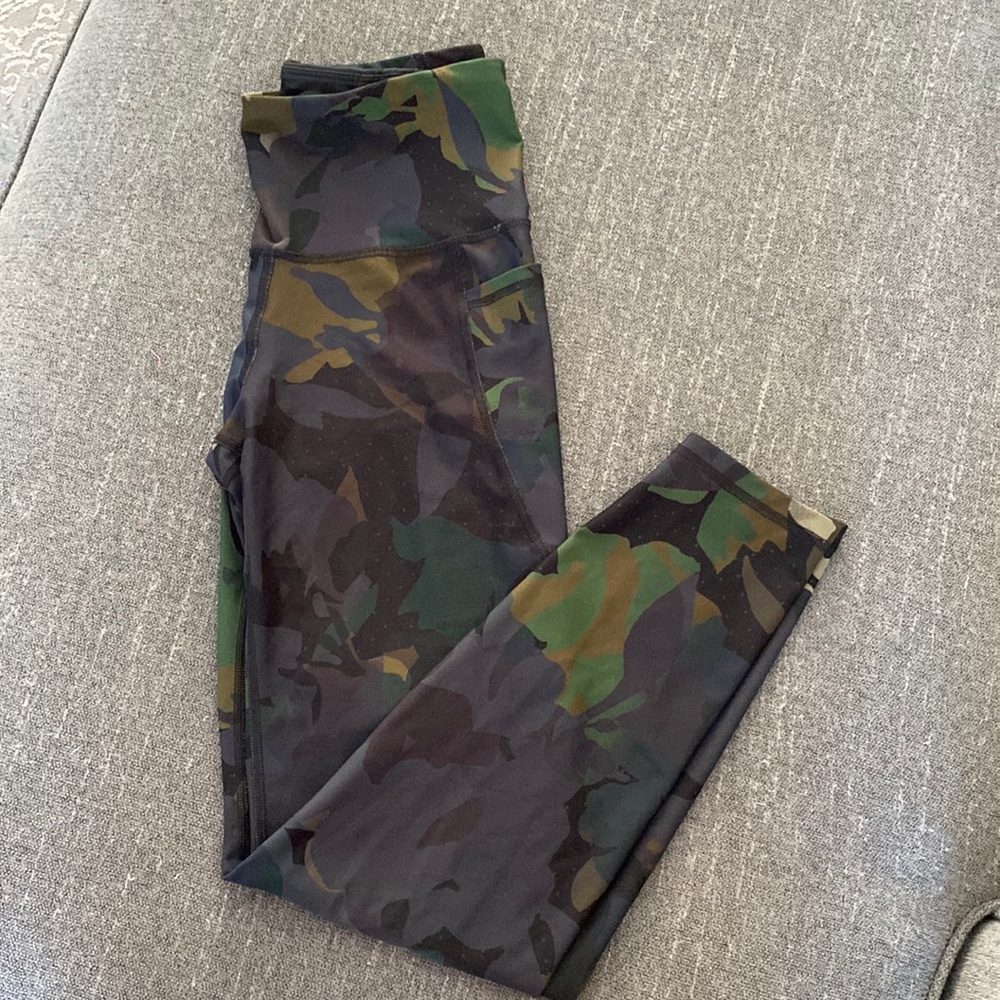 Old Navy Full Length Camo Leggings